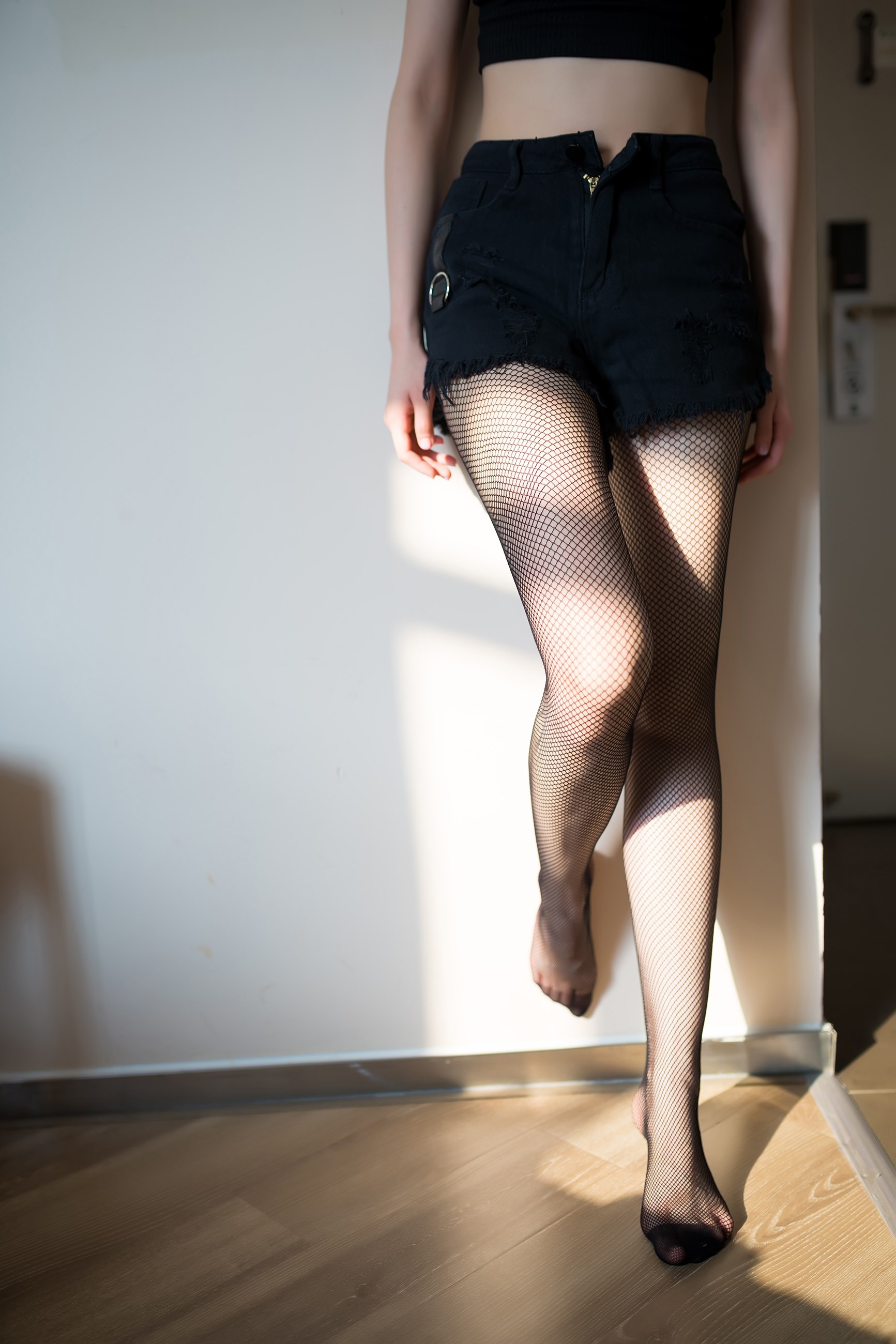 黑夜激情终极终极揭露：91爆料现场直击内幕，明星私会与地下金钱交易碰撞出狂野火花